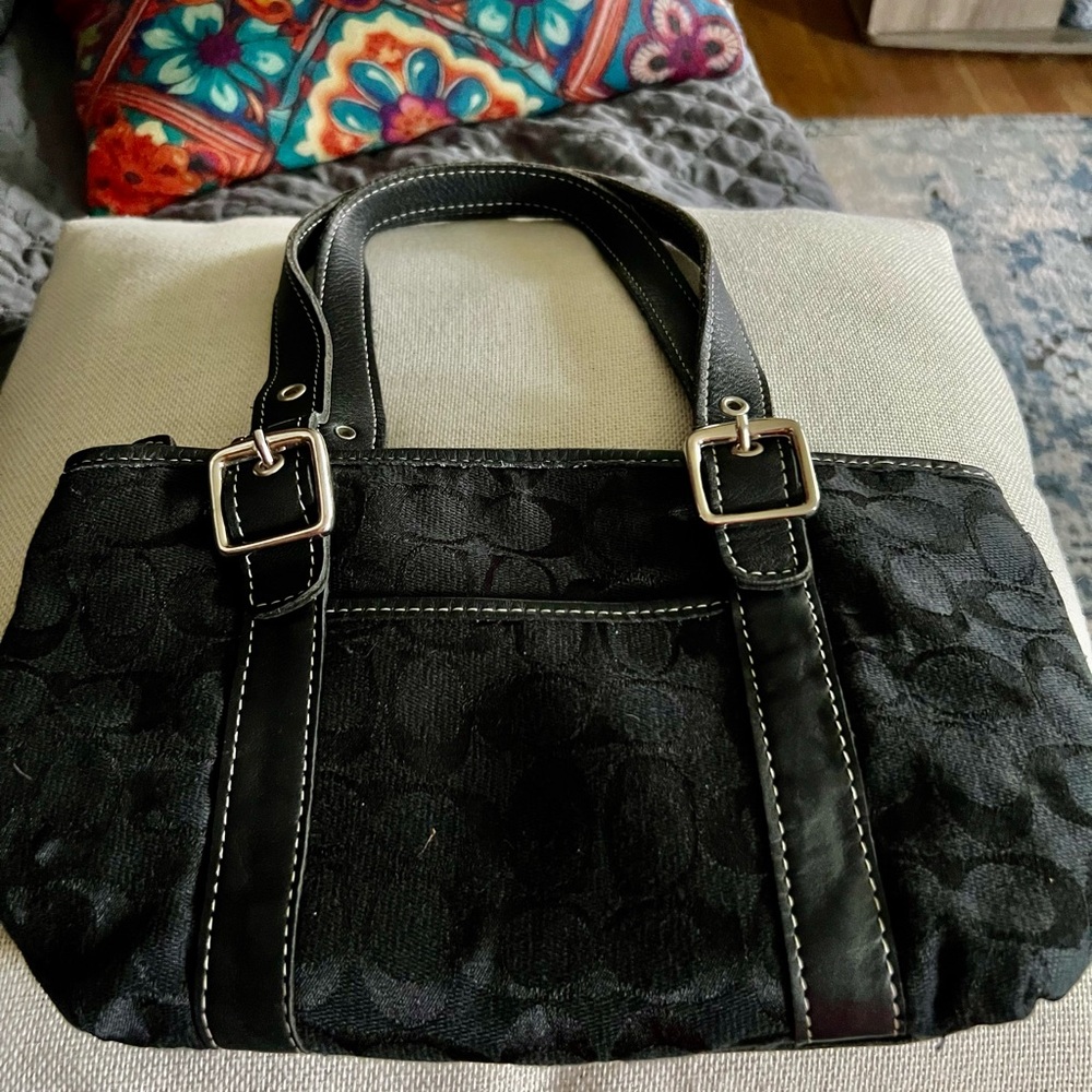 Vintage black Coach handbag in great condition